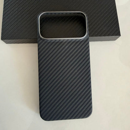 Ultra-thin aramid fiber magnetic attachment protection case