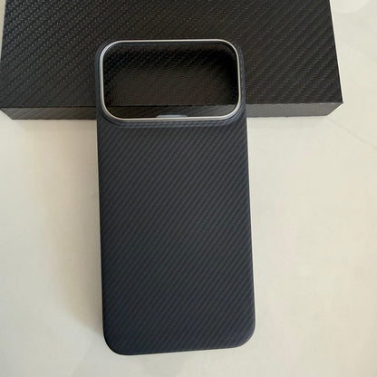Ultra-thin aramid fiber magnetic attachment protection case