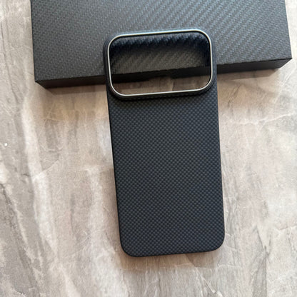 Ultra-thin aramid fiber magnetic attachment protection case
